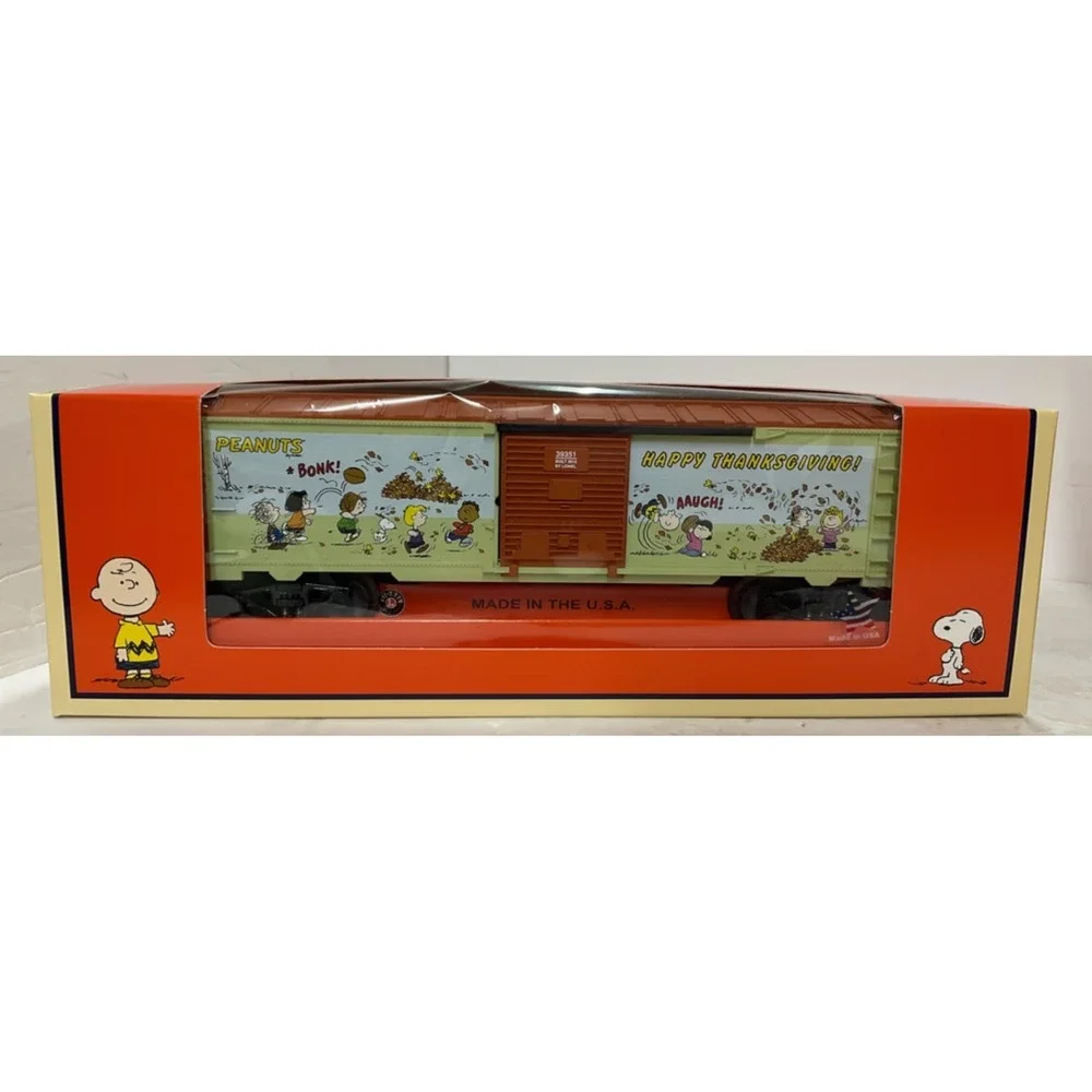 Lionel 6-39351 Peanuts Thanksgiving Boxcar O Gauge - Snoopy Charlie Brown - NIB